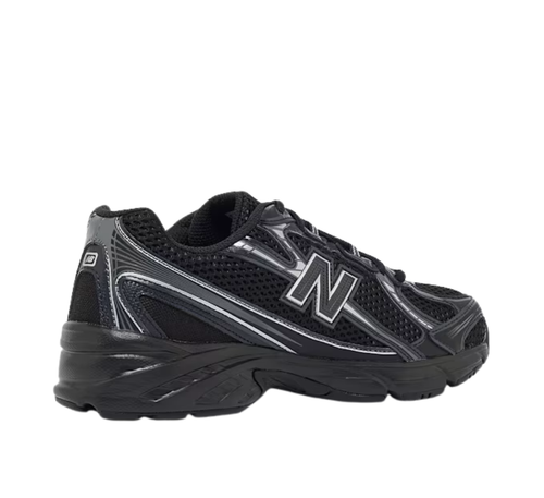 New Balance 740 – Triple Black