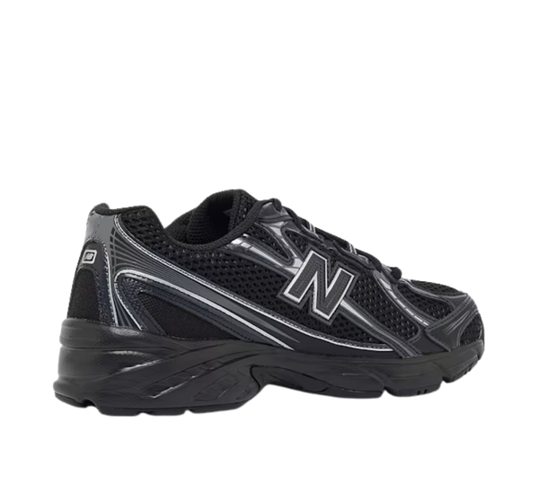 New Balance 740 – Triple Black