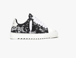 Sneaker Noir & Blanc – Design Graphique