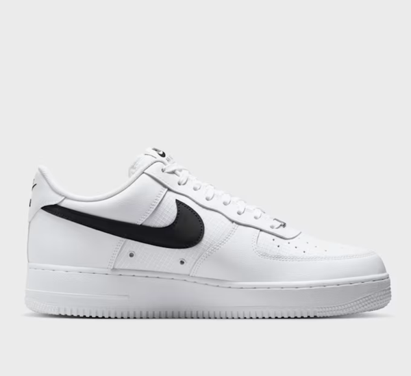 Nike Air Force 1 ’07 LV8 – Blanc / Noir